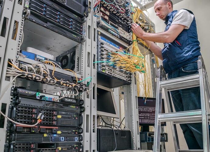 Data centre seupport, cleanup, cable mamagement 2 Data centre seupport, cleanup, cable mamagement 2